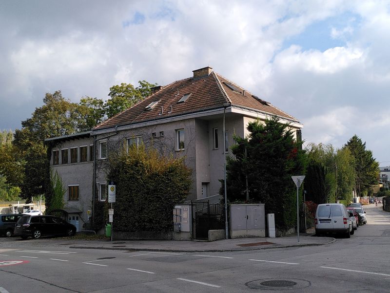 Bürohaus Pater Abel Straße 8