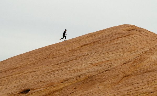 google ranking verbessern, läufer erklimmt berg